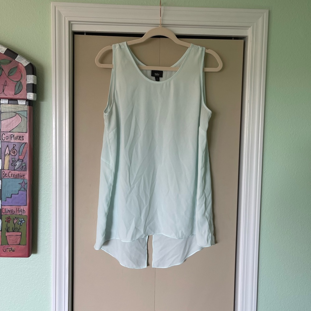 Beautiful Mint Green Sleeveless blouse. Large